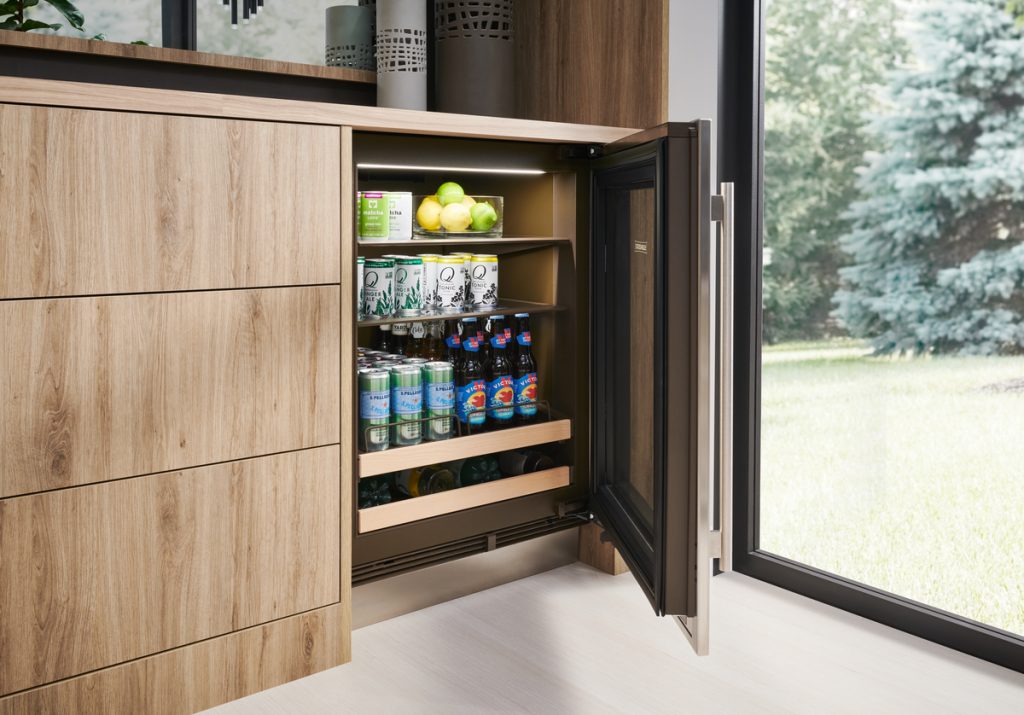 24 Designer Undercounter Beverage Center Panel Ready SUBZERO WOLF ASIA