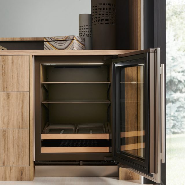 24 Designer Undercounter Beverage Center Panel Ready SUBZERO WOLF ASIA